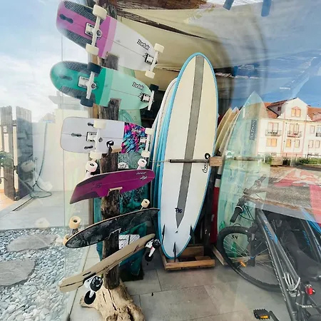 Alex Surf אכסניה *