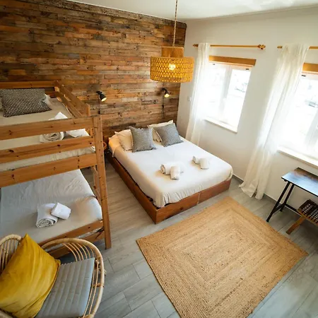 אכסניה Alex Surf *