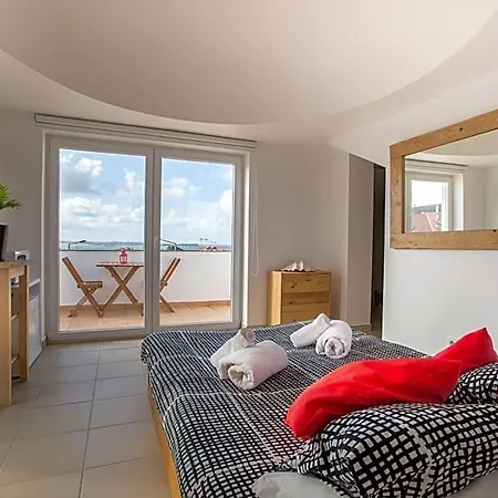 Alex Surf Hostel *