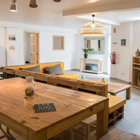 אכסניה Alex Surf