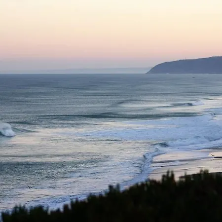 Alex Surf אכסניה *